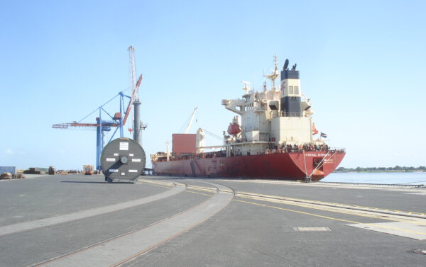 Freight shipping / Schwertransport & Sondertransport, Deutsche Handelsflotte. Rotterdam